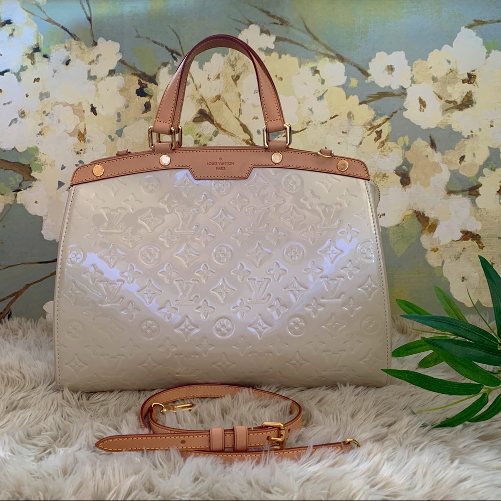 LOUIS VUITTON, 100% Authentic, ‘Brea’ GM Bag